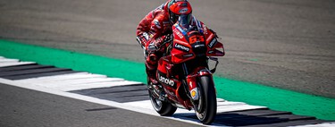 Pecco Bagnaia resiste los ataques de Maverick Viñales para comprimir MotoGP antes los problemas de los líderes