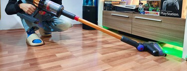 La nueva Dyson V16 me enseñó que una buena aspiradora ya no necesita ser la más potente para ser la mejor 