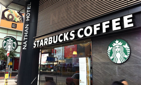 Starbucks va a cerrar 8.000 locales en Estados Unidos para que sus trabajadores sean menos racistas