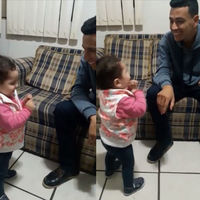 El tierno vídeo de una niña intentando hablar en lengua de signos con su padre sordo 