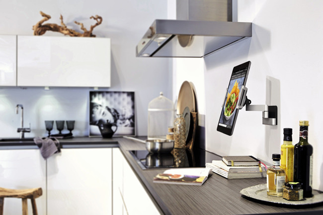 Hq Rgb Tms Tablet Mounts Ambiance Kitchen2 Close Book Vogels 4