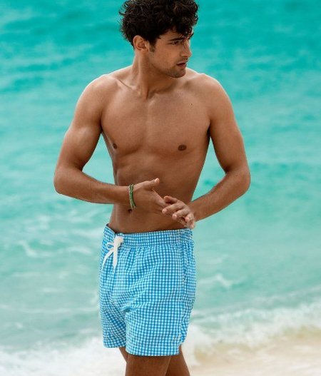 H&M y su campaña Swim Collection con la colaboración del modelo Sean O’Pry