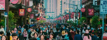 La Gen Z china prefiere ser funcionaria, pero un cambio de política trunca otros planes: les limita viajar o tener amigos extranjeros