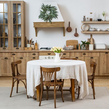 Zara Home tiene un cubo de basura de diseño retro que es tan bonito que no querrás esconderlo debajo del fregadero 