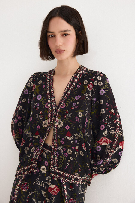 blusa con cenefas