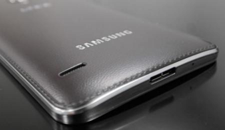 Otra sorpresa de Samsung: puede que el Galaxy S5 esté disponible en dos versiones
