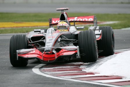 Lewis Hamilton lo borda en Canadá, y Alonso saldrá 4º