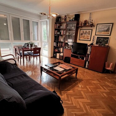 De piso de los 80 a piso amplio, luminoso y moderno gracias a esta reforma integral