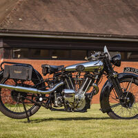 Hace un siglo, una marca de motos era la Rolls-Royce de las dos ruedas. Ahora es de las motos más caras del mundo, y la razón te dejará con la boca abierta 