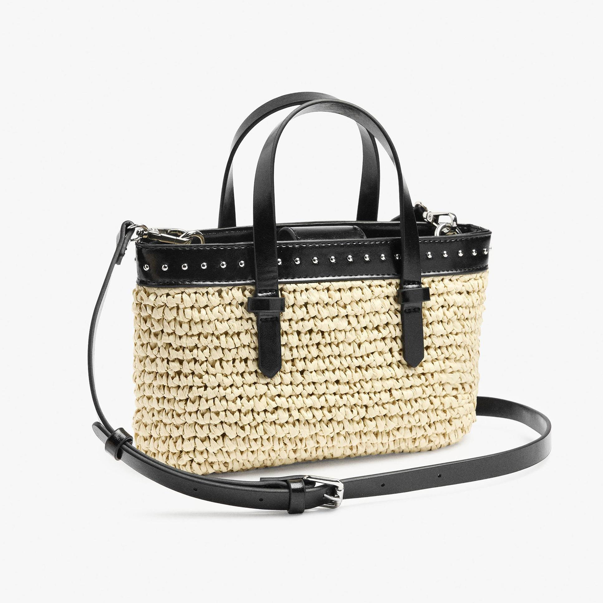 Bolso de mano estilo tote convertible a bandolera estilo rafia con cierre imantado Natural Parfois