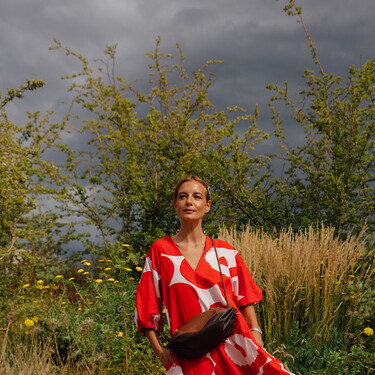 Lidl agotará, por menos de 10 euros, el vestido más fresquito del verano que llevaremos con la elegancia de una chica parisina