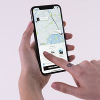 El día que Uber descubrió que si tu móvil está bajo de batería, estarás dispuesto a pagar más por un viaje