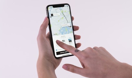 El día que Uber descubrió que si tu móvil está bajo de batería, estarás dispuesto a pagar más por un viaje
