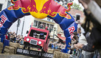 Red Bull Autos Locos busca participantes para el 31 de octubre en Barcelona