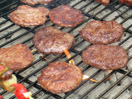 Se han encontrado sulfitos y carne de caballo no declarada en hamburguesas