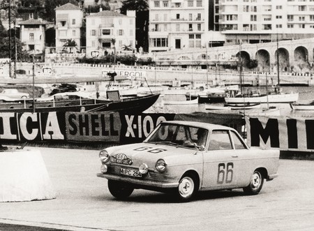 Bmw 700 Historia 1