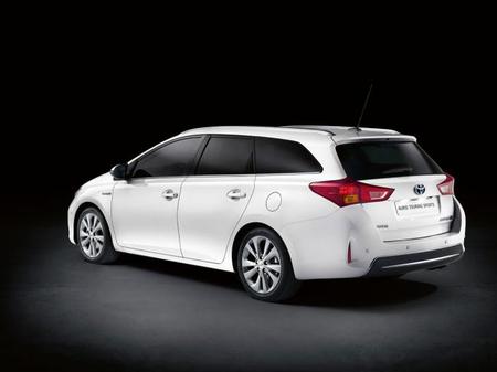 Toyota Auris Touring Sports 2013