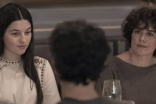 'Los domingos' es una película sobre la fe que también interpela a los más agnósticos. Su encanto reside en que no ofrece verdades absolutas ni moralejas 