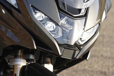 BMW está trabajando en reflectores de radar de inspiración náutica para hacer a las motos más visibles
