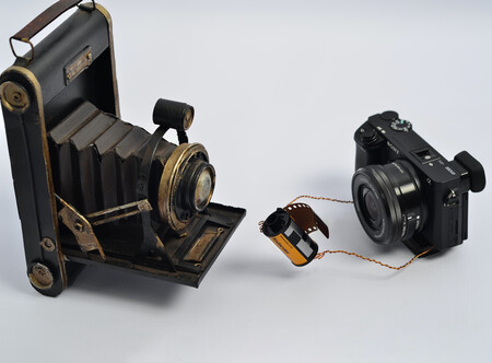 No, el salto de una réflex a una sin espejo no tiene nada que ver con lo que fue la transición de fotografía química a digital