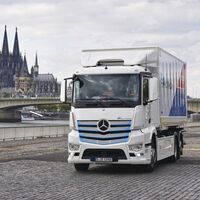 El Mercedes-Benz eActros y sus 200 km de autonomía eléctrica progresan hacia la implantación de los camiones eléctricos