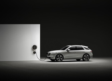 Genesis Electrified Gv70 2023 1600 07