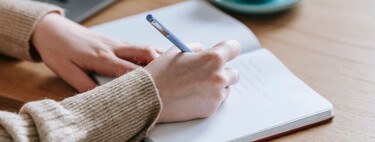 Si quieres mejorar tu memoria, aléjate de las pantallas y vuelve a escribir a mano: esto dice la ciencia
