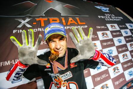 Nuevo mundial de Toni Bou y nueva Kymco K50, la anti-TMAX