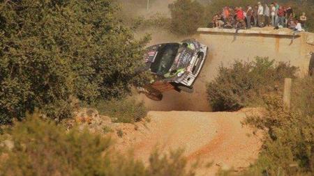 Rally de Portugal 2011: Sébastien Ogier es el más rápido y trasladan a Ken Block a un hospital tras su accidente