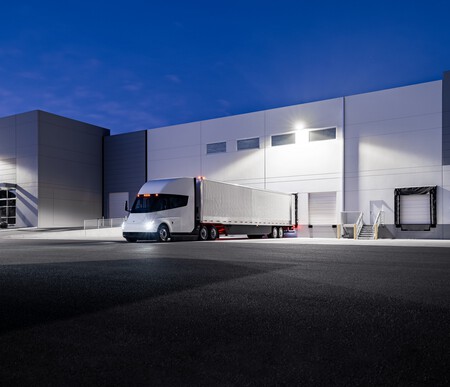 Tesla Semi 4