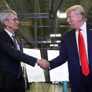 Tim Cook Y Donald Trump