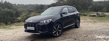 Probamos el MG ZS Hybrid+: el SUV híbrido más barato de España cuesta como un Seat Ibiza y gasta menos