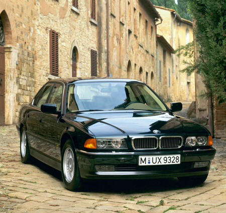 Bmw 750i BMW Serie 7 E38