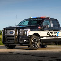 La Ford F-150 Lightning Pro SSV es una pick-up eléctrica hecha patrulla con más de 570 hp
