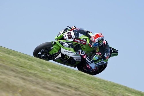 Superbikes Australia 2015: Jonathan Rea y Jules Cluzel se anotan las primeras poles