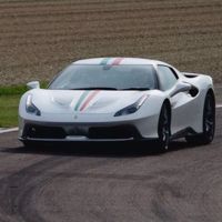 Este debe de ser el Ferrari 488 Speciale