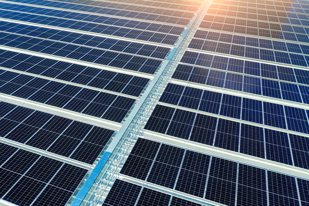 En su carrera por el dominio total de los paneles solares, a China le ha salido un rival: la perovskita española