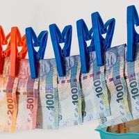 Tengo tres trabajos y no llego a fin de mes 