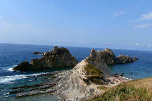 Cinco playas de Liencres en Cantabria, perfectas para apreciar lo hermoso y salvaje del mar Cantábrico