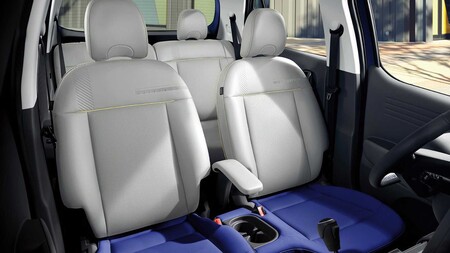 Hyundai Casper interior