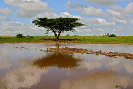 América en moto. Recuerdos de una vuelta al mundo III. De Kenia a Nepal