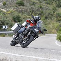 Probamos la Voge 500DS: una moto trail para el carnet A2 muy completa a precio de derribo 