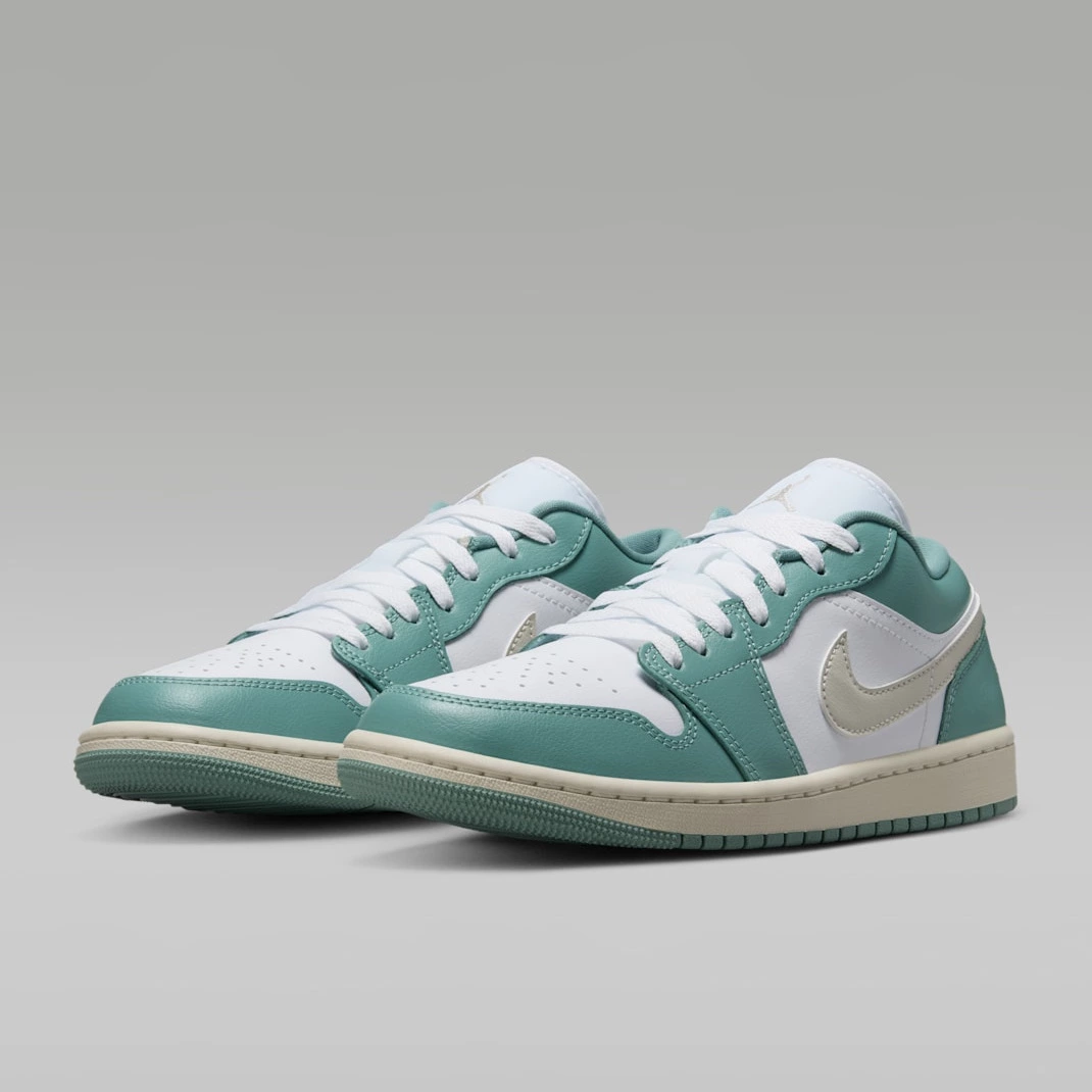 Air Jordan 1 Low
Zapatillas - Mujer