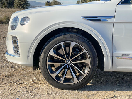 Bentley Bentayga Hybrid Prueba Contacto 27