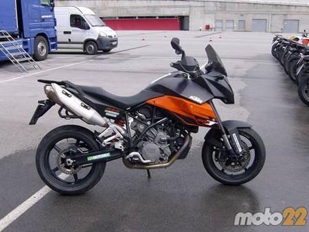 KTM 990 Supermoto T