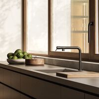 Así es el ingenioso invento con el grifo de la cocina que hace que no moleste en la ventana (solo hay que esconderlo) 