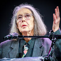 Anne Carson recibe el premio Nobel de Literatura 2026 con su literatura a caballo entre poesía, ensayo, novela y teatro 