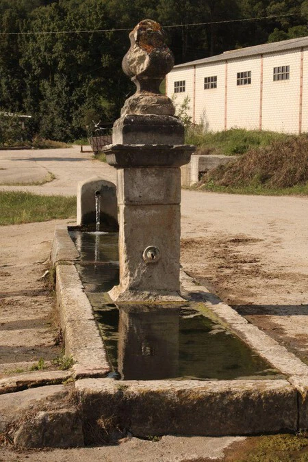 El Refugio De Carlos Sobera Un Pueblo De 22 Habitantes Con Una Iglesia Del Siglo Xvii Y Un Valle Que Une A Tres Ciudades