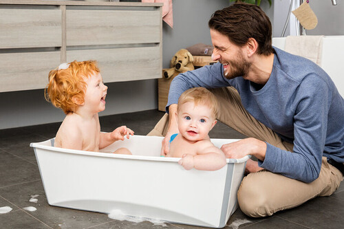 11 bañeras para bebé que ocupan el mínimo espacio y te solucionarán si tienes un baño pequeño 