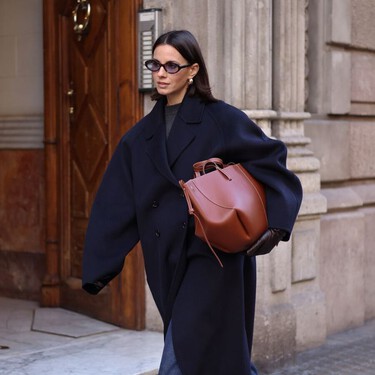 El nuevo pantalón de Zara es tan profesional como un traje y tan cómodo como un chándal (por eso será nuestro 24/7 este invierno)